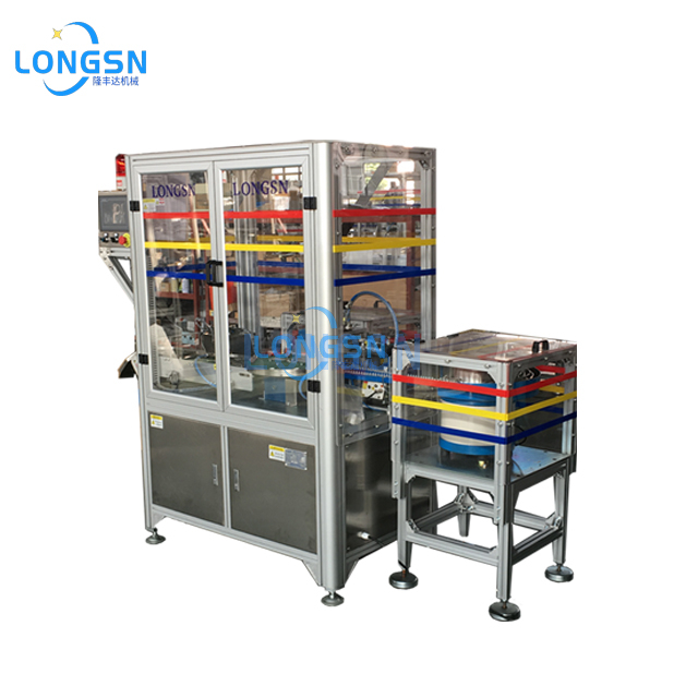 Machine d'assemblage de bouchons de bouteilles de sport automatique